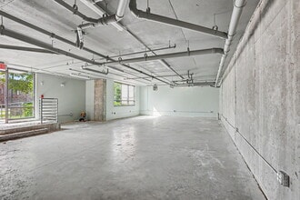 630 Indian St, Savannah, GA for lease Interior Photo- Image 2 of 5