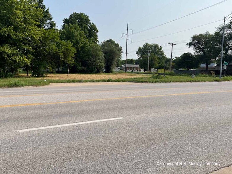 4105 W Chestnut Expy, Springfield, MO à vendre - Photo du bâtiment - Image 3 de 4