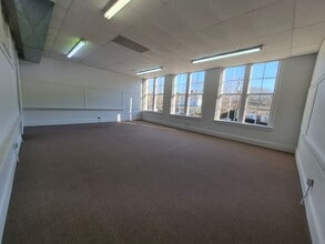 507 N Steele St, Sanford, NC à louer Photo intérieure- Image 2 de 5