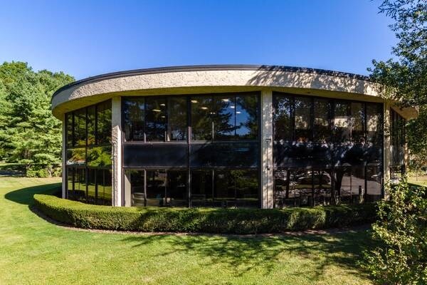 75 Virginia Rd, North White Plains, NY à louer Photo principale- Image 1 de 18