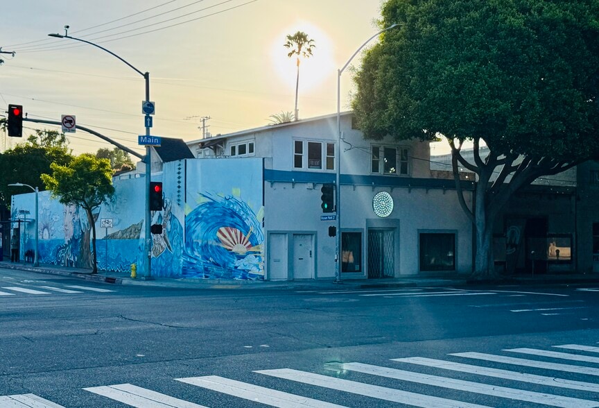 2615-2619 Main St, Santa Monica, CA à louer - Photo du bâtiment - Image 3 de 6
