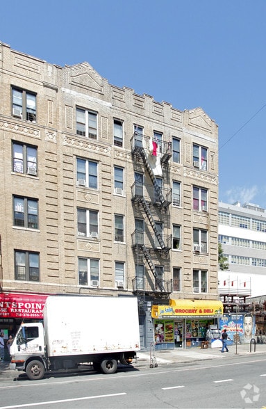 907 Southern Blvd, Bronx, NY for sale - Building Photo - Image 2 of 2