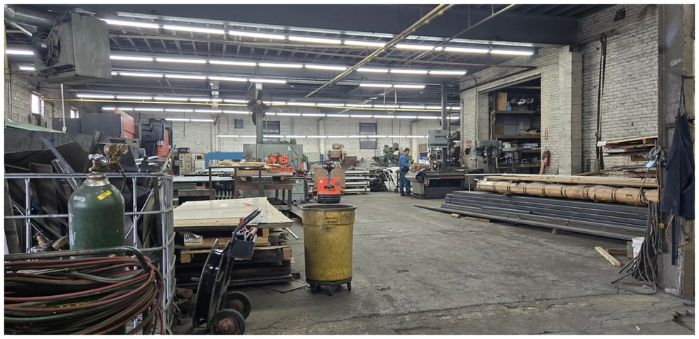 307 Vandervoort Ave, Brooklyn, NY for lease - Building Photo - Image 3 of 11