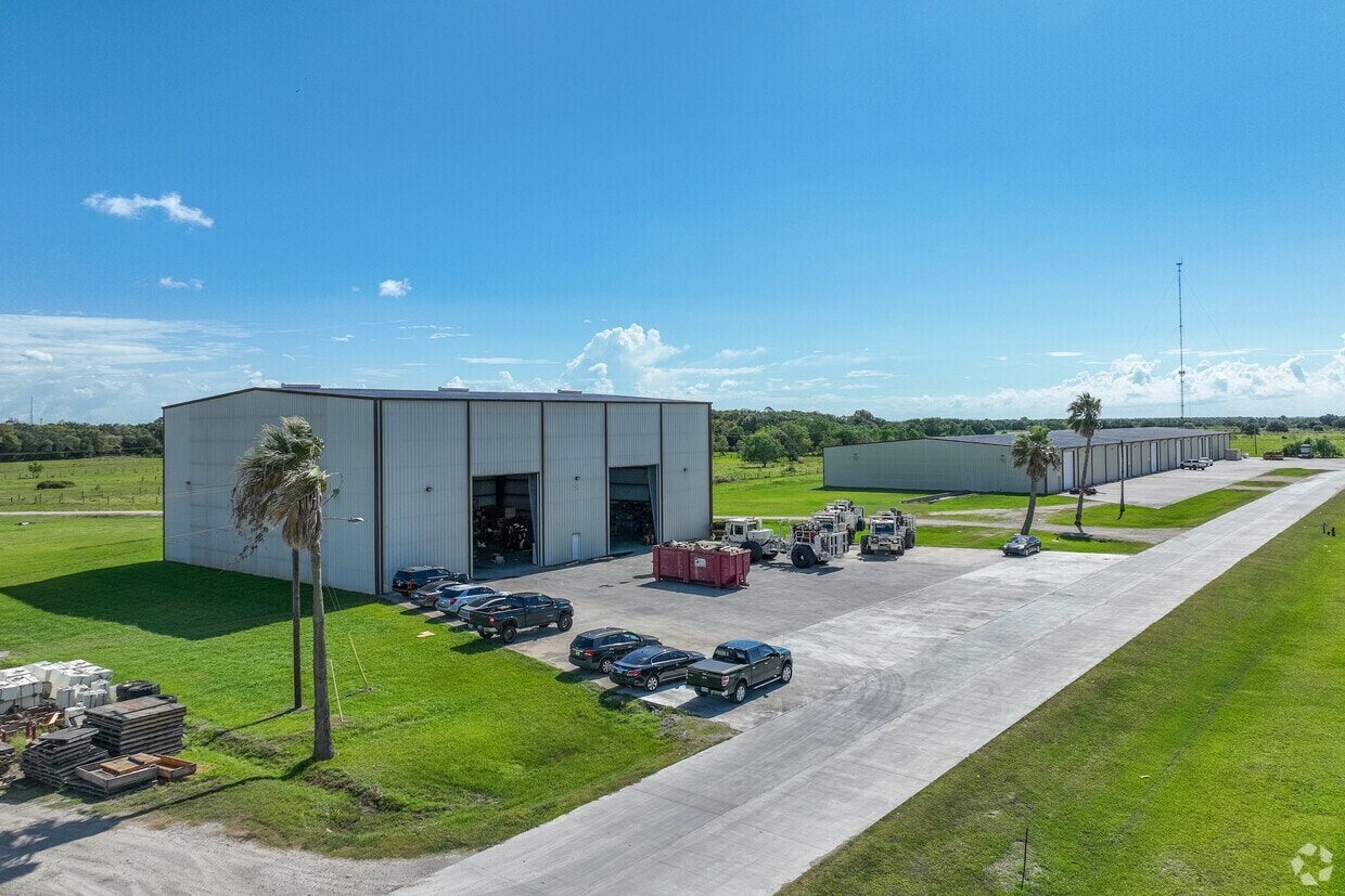 7529 Blimp Base Rd, Hitchcock, TX for lease Aerial- Image 1 of 12