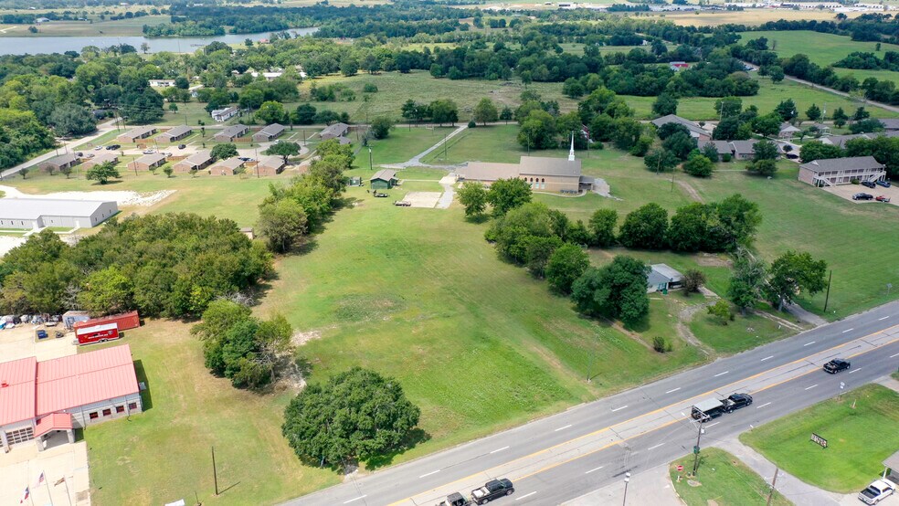 1623 & 1677 East Main Street Hwy, Madisonville, TX à vendre - Photo du bâtiment - Image 2 de 11
