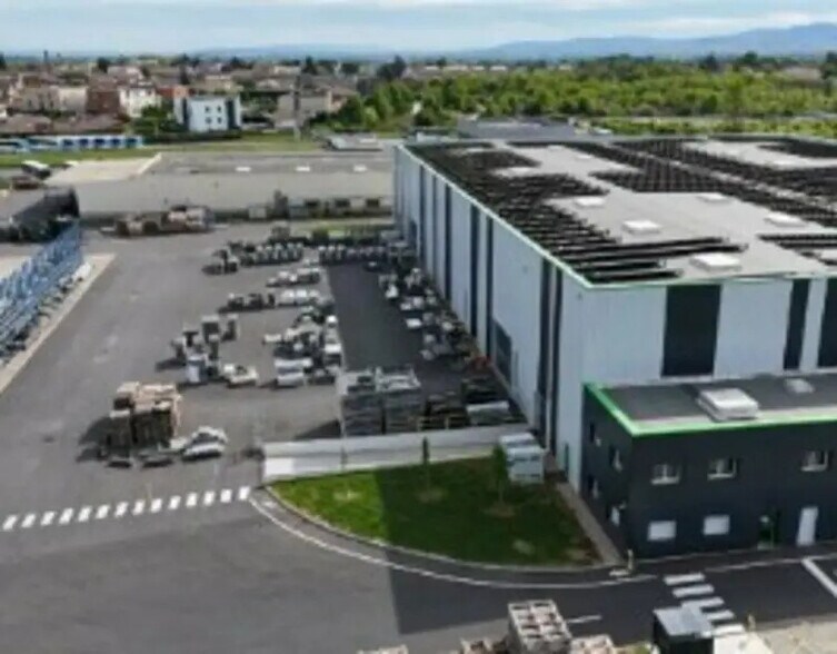 Local d'activités dans Belleville-en-Beaujolais à vendre - Photo du bâtiment - Image 3 de 10