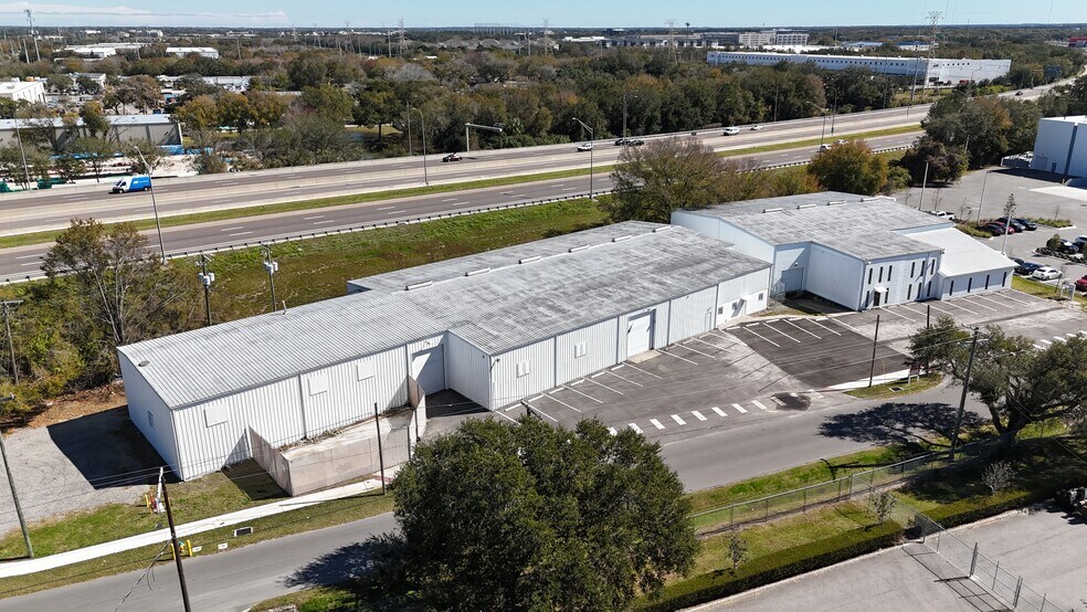 1020-1030 S 86th St, Tampa, FL à vendre - Vidéo sur l’inscription commerciale - Image 2 de 40