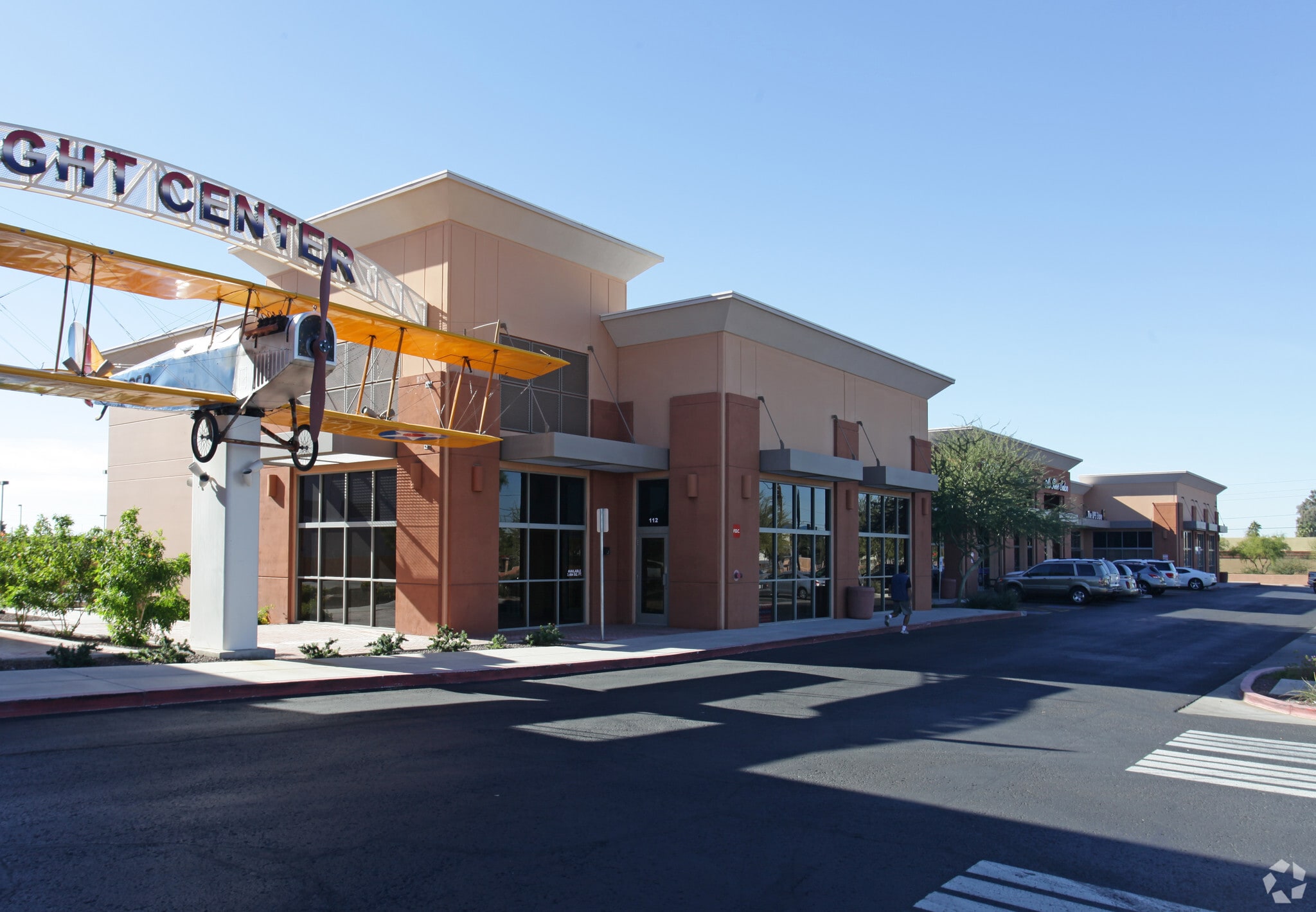 625 W Deer Valley Rd, Phoenix, AZ for lease Primary Photo- Image 1 of 3