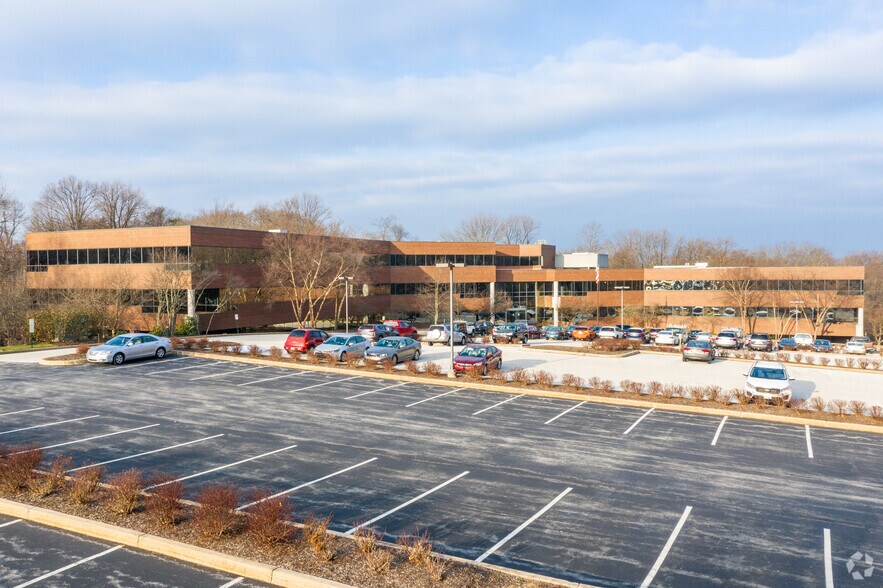1475 Phoenixville Pike, Exton, PA à louer - Photo du bâtiment - Image 2 de 26