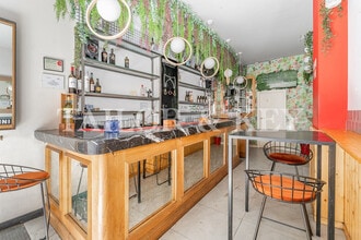 Retail in Madrid, Madrid for lease Interior Photo- Image 2 of 10