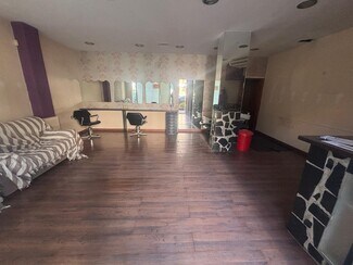 More details for Calle Cinco Caballeros, 16, Córdoba - Retail for Sale