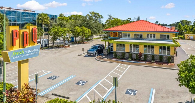 Plus de détails pour 12499 S Cleveland Ave, Fort Myers, FL - Commerce de détail à vendre