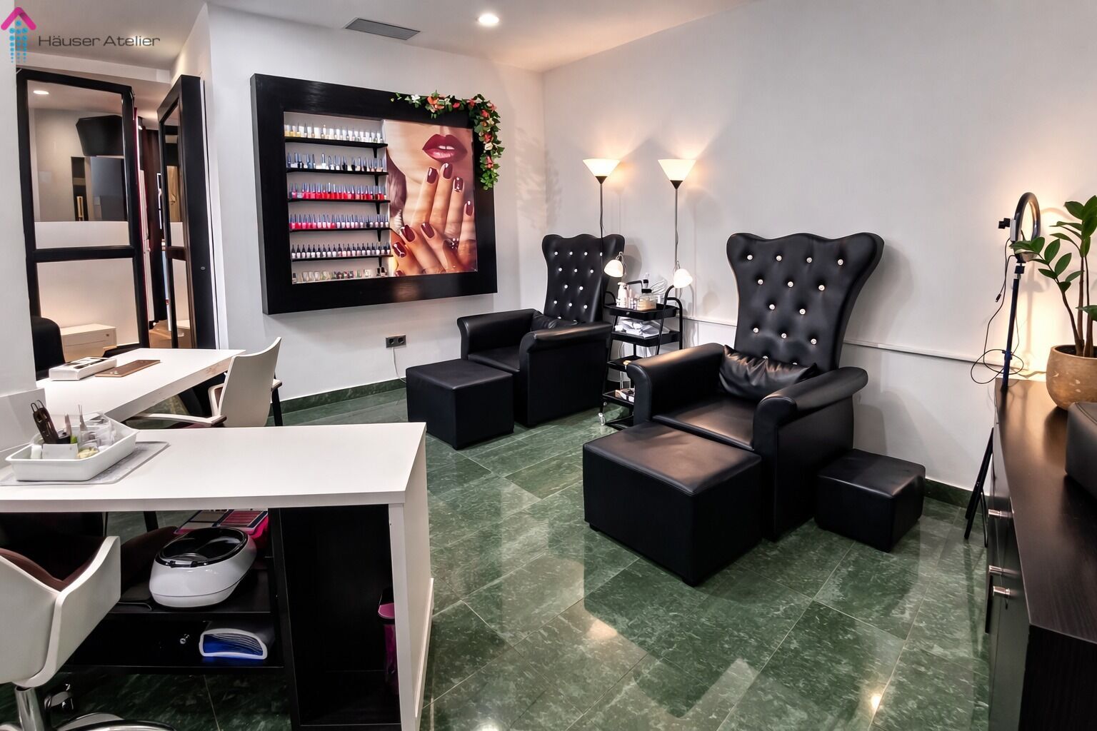 Retail in Alcobendas, Madrid for lease Interior Photo- Image 1 of 2