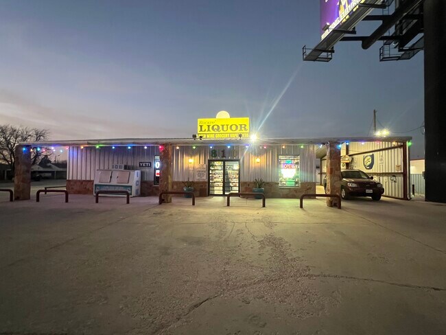 Plus de détails pour 1061 Cypress St, Roscoe, TX - Commerce de détail à vendre