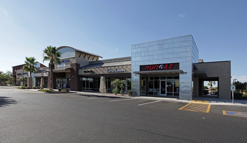 211 E Warner Rd, Gilbert, AZ for lease - Building Photo - Image 2 of 11