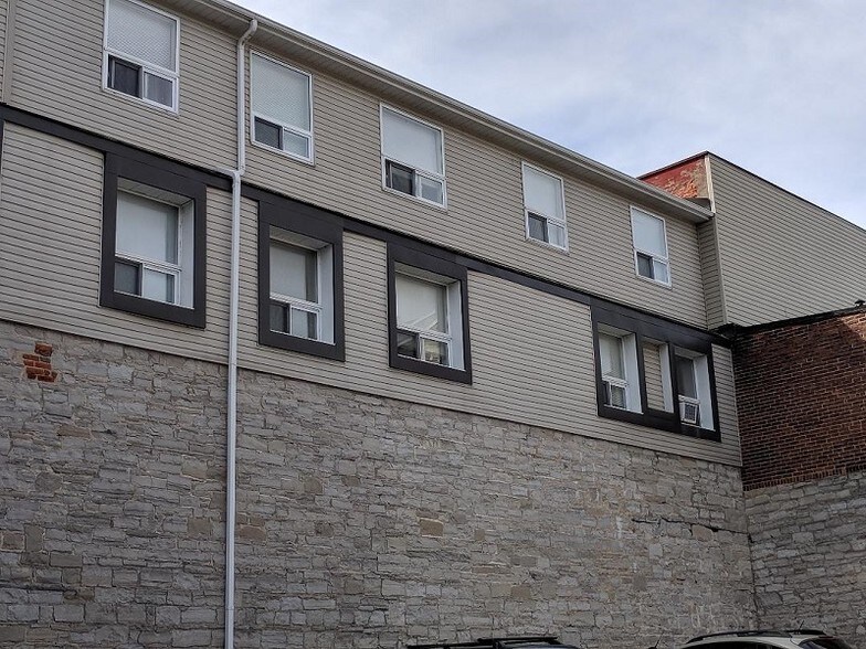 35-39 Montreal St, Kingston, ON à vendre - Photo principale - Image 1 de 1