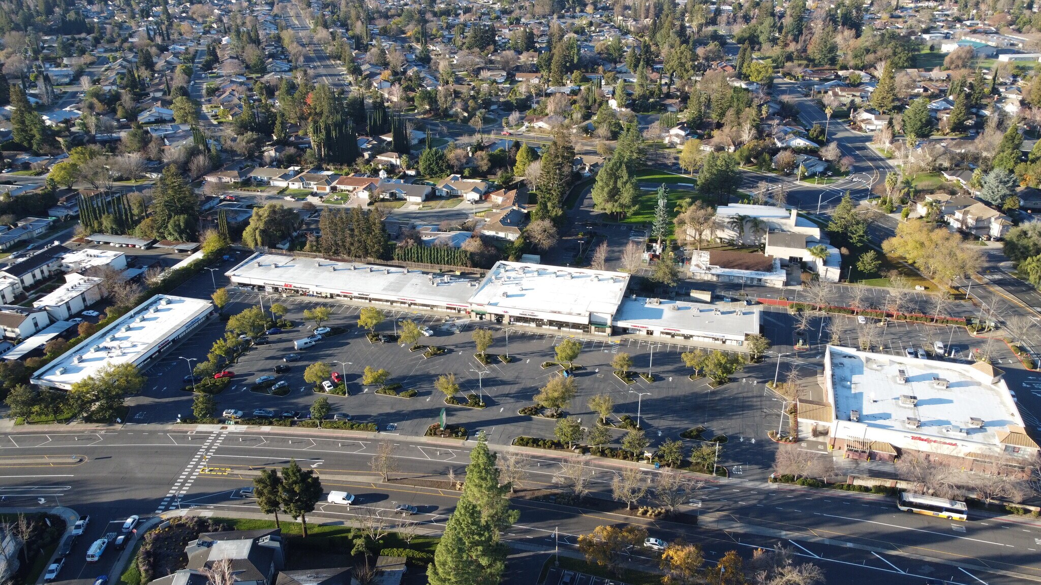 300-398 Florin Rd, Sacramento, CA for lease Primary Photo- Image 1 of 2