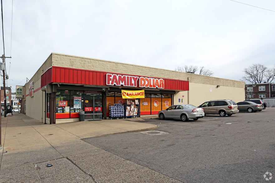 5719 Oxford Ave, Philadelphia, PA for sale - Primary Photo - Image 1 of 4