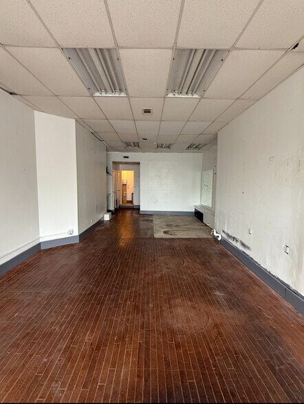 398 Bay St, Staten Island, NY for lease - Building Photo - Image 3 of 5
