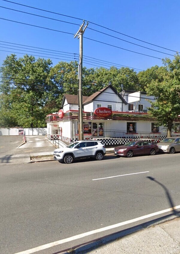 133-18 Guy R Brewer Blvd, Jamaica, NY à louer Photo intérieure- Image 1 de 13