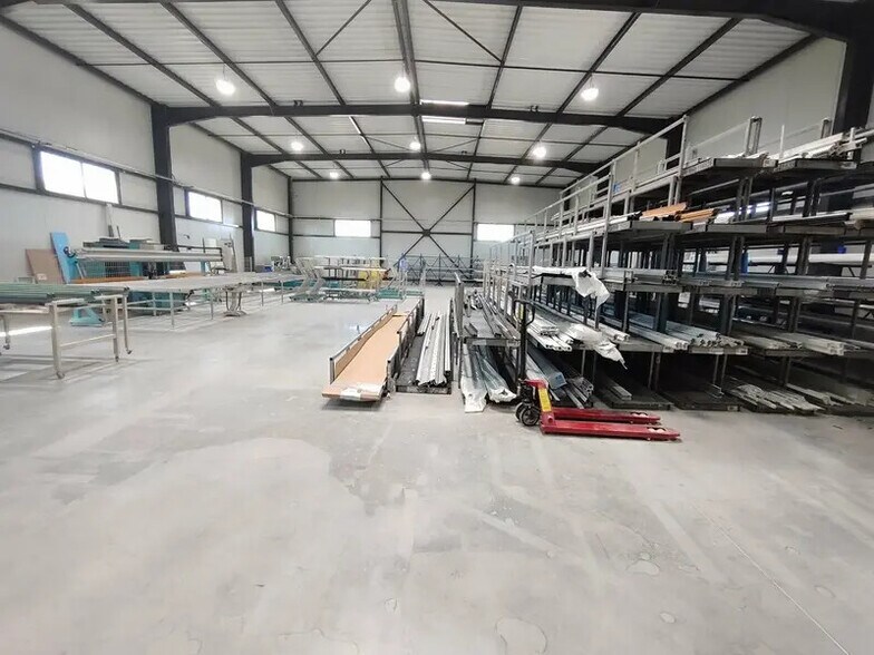 Flex in Vaulx-Milieu for sale - Interior Photo - Image 2 of 8