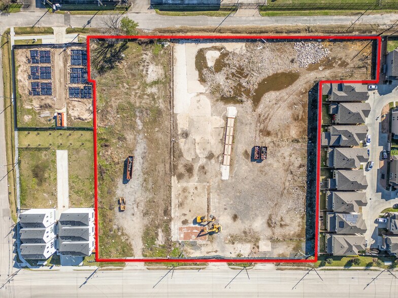 3919 Pinemont Dr, Houston, TX à vendre - Photo du bâtiment - Image 2 de 14