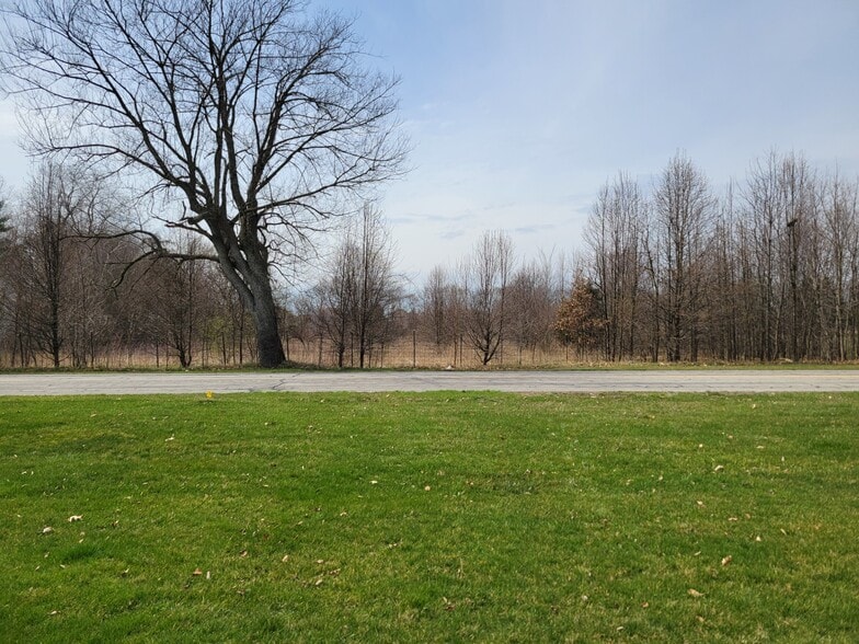 51405 Elm Rd, Granger, IN for sale - Building Photo - Image 3 of 8