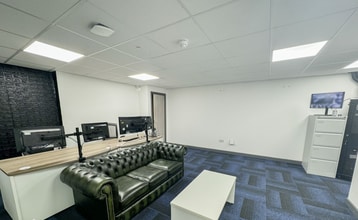 63-79 Blackburn Rd, Bolton à louer Photo intérieure- Image 2 de 3