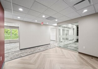 17015 Kenton Dr, Cornelius, NC for lease Interior Photo- Image 1 of 11