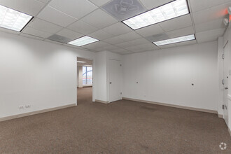 5940 W Touhy Ave, Niles, IL for lease Interior Photo- Image 2 of 5