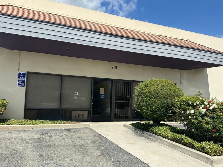 219 S 3rd Ave, La Puente, CA for lease - Building Photo - Image 1 of 7