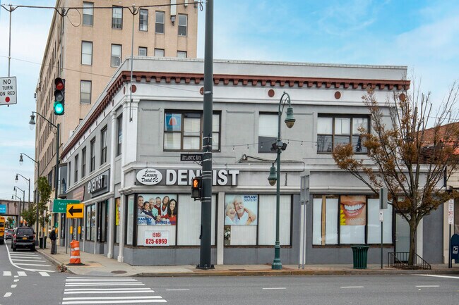 More details for 393 Sunrise Hwy, Lynbrook, NY - Retail for Sale