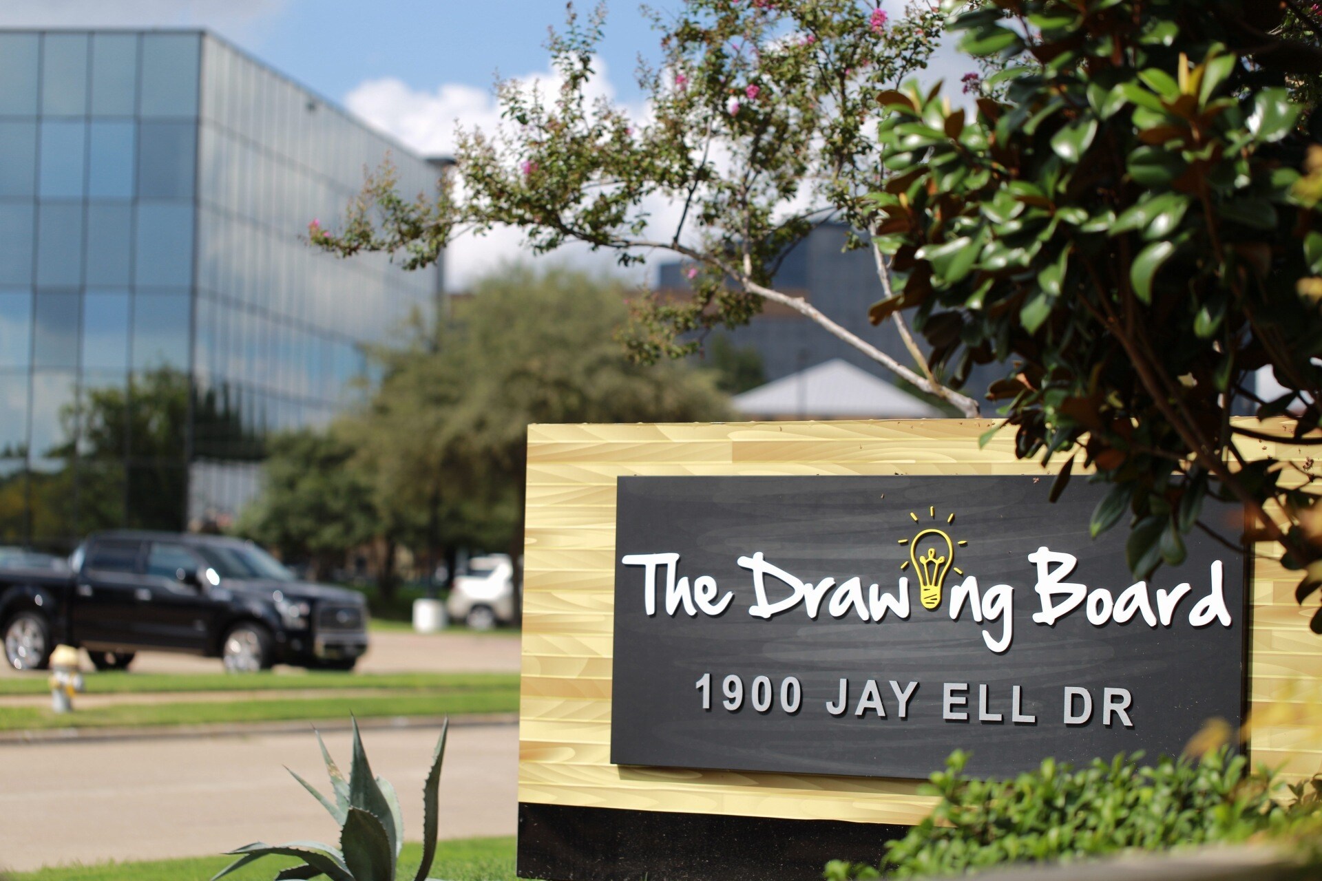 1900 Jay Ell Dr, Richardson, TX for lease Building Photo- Image 1 of 14