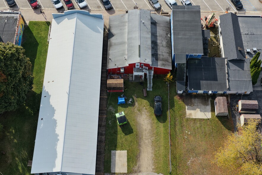 207 E Central Ave, Mackinaw City, MI for lease - Aerial - Image 3 of 14