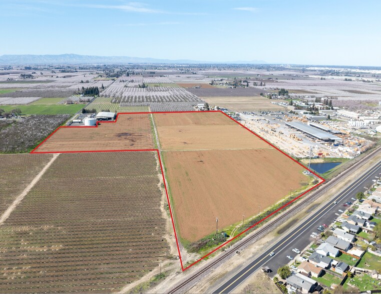 Tully Rd, Hughson, CA à vendre - Photo du bâtiment - Image 3 de 8