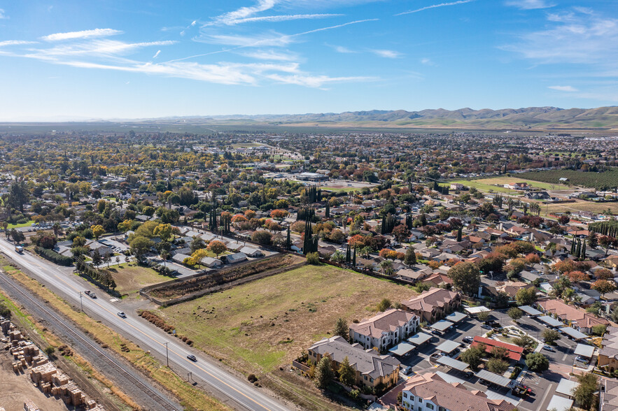 3 Highway 33, Patterson, CA for sale - Primary Photo - Image 1 of 1