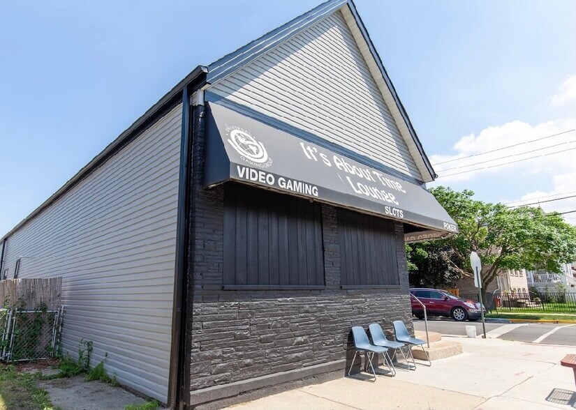 3147 S 53rd Ct, Cicero, IL à vendre - Photo du bâtiment - Image 2 de 27