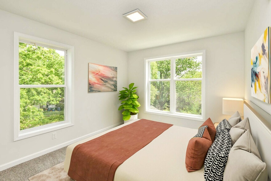 1623-1629 Marshall St NE & 1705 2nd St N portfolio of 1 properties for sale on LoopNet.ca - Building Photo - Image 3 of 8