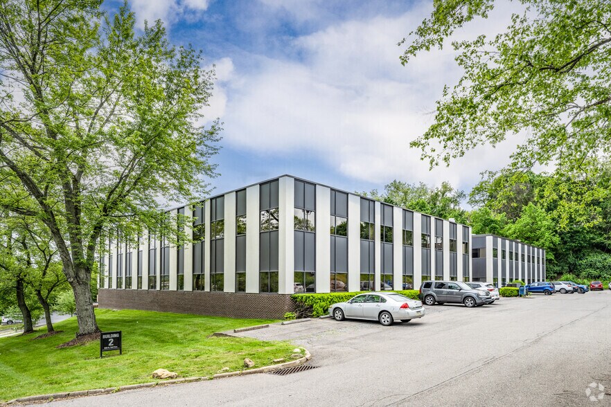 600 N Bell Ave, Carnegie, PA à vendre - Photo du bâtiment - Image 3 de 26