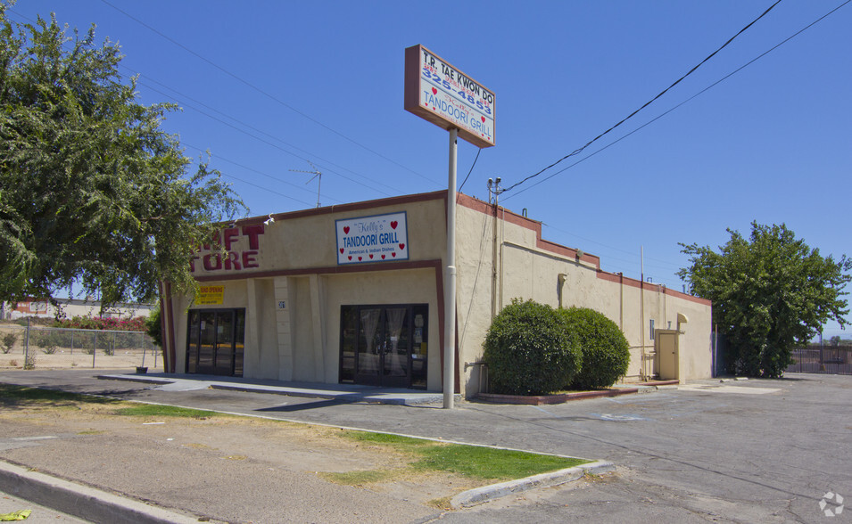 301 34th St, Bakersfield, CA for sale - Primary Photo - Image 1 of 1