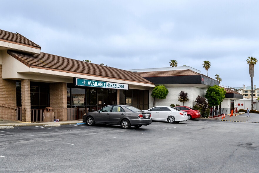 1111-1135 El Camino Real, Millbrae, CA à louer - Photo du bâtiment - Image 3 de 16