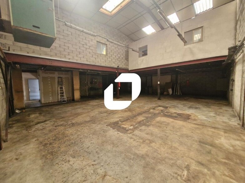 4 Rue Denis Papin, Roissy-en-Brie for lease - Building Photo - Image 3 of 5