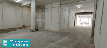 Retail in Pineda de Mar, Barcelona for lease Interior Photo- Image 2 of 10