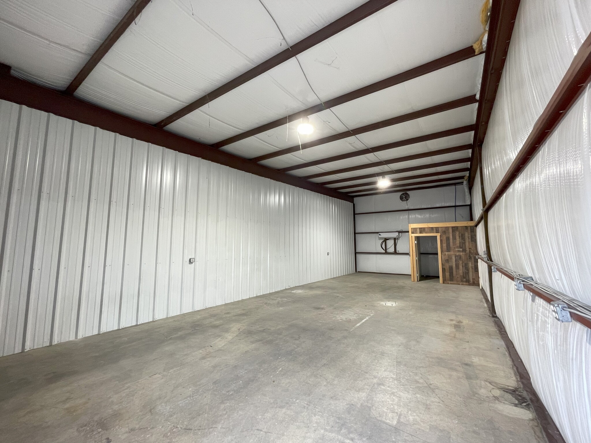 5 Upper Cibolo Creek Rd, Boerne, TX for lease Interior Photo- Image 1 of 6