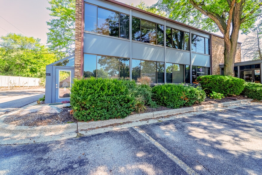 2219 Packard St, Ann Arbor, MI for sale - Building Photo - Image 3 of 37