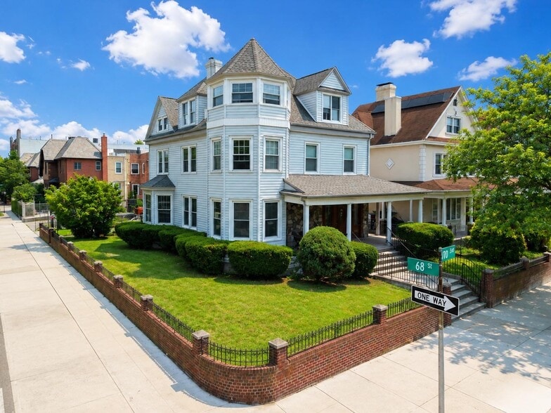 6801 Ridge Blvd, Brooklyn, NY for sale - Building Photo - Image 2 of 11