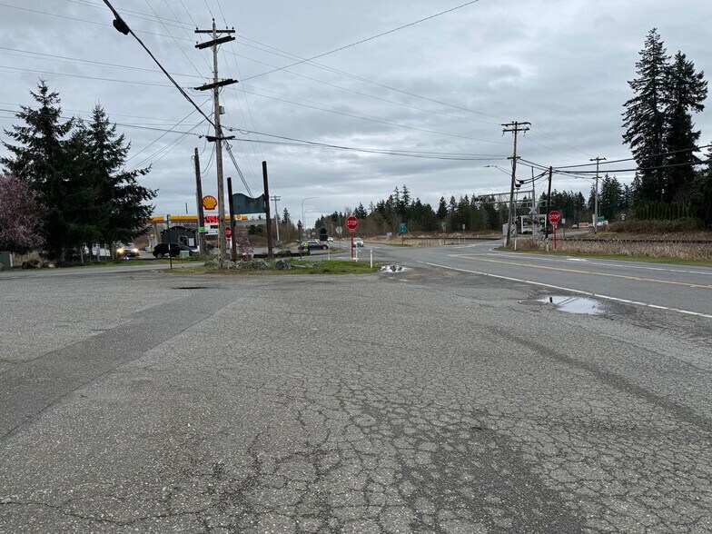 2390 Peace Portal Dr, Blaine, WA à louer - Photo du bâtiment - Image 3 de 7