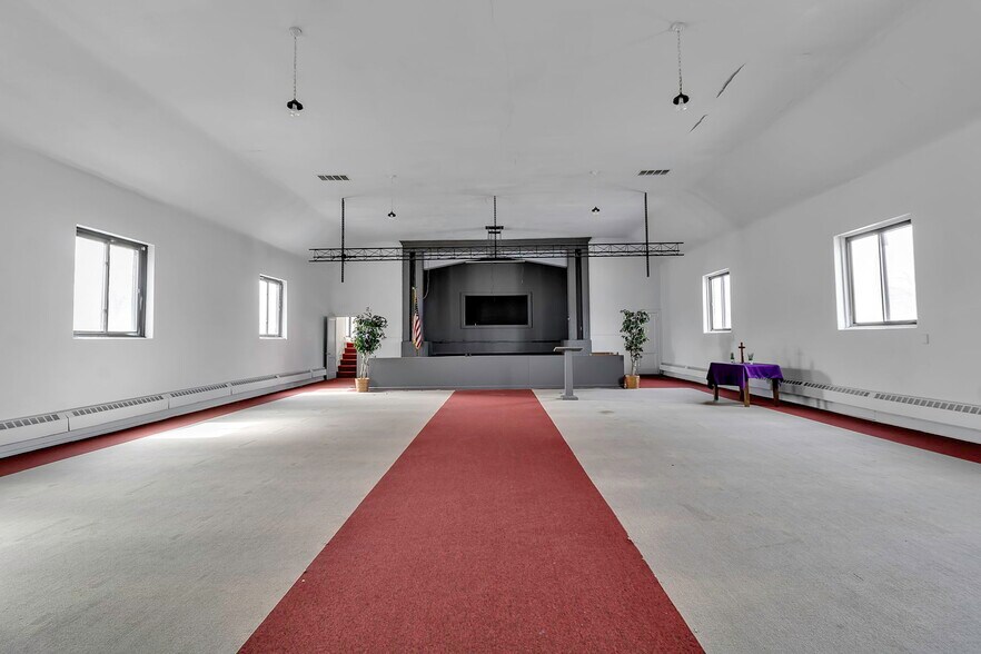 646 Cayuga Dr, Niagara Falls, NY à vendre - Photo intérieure - Image 3 de 52