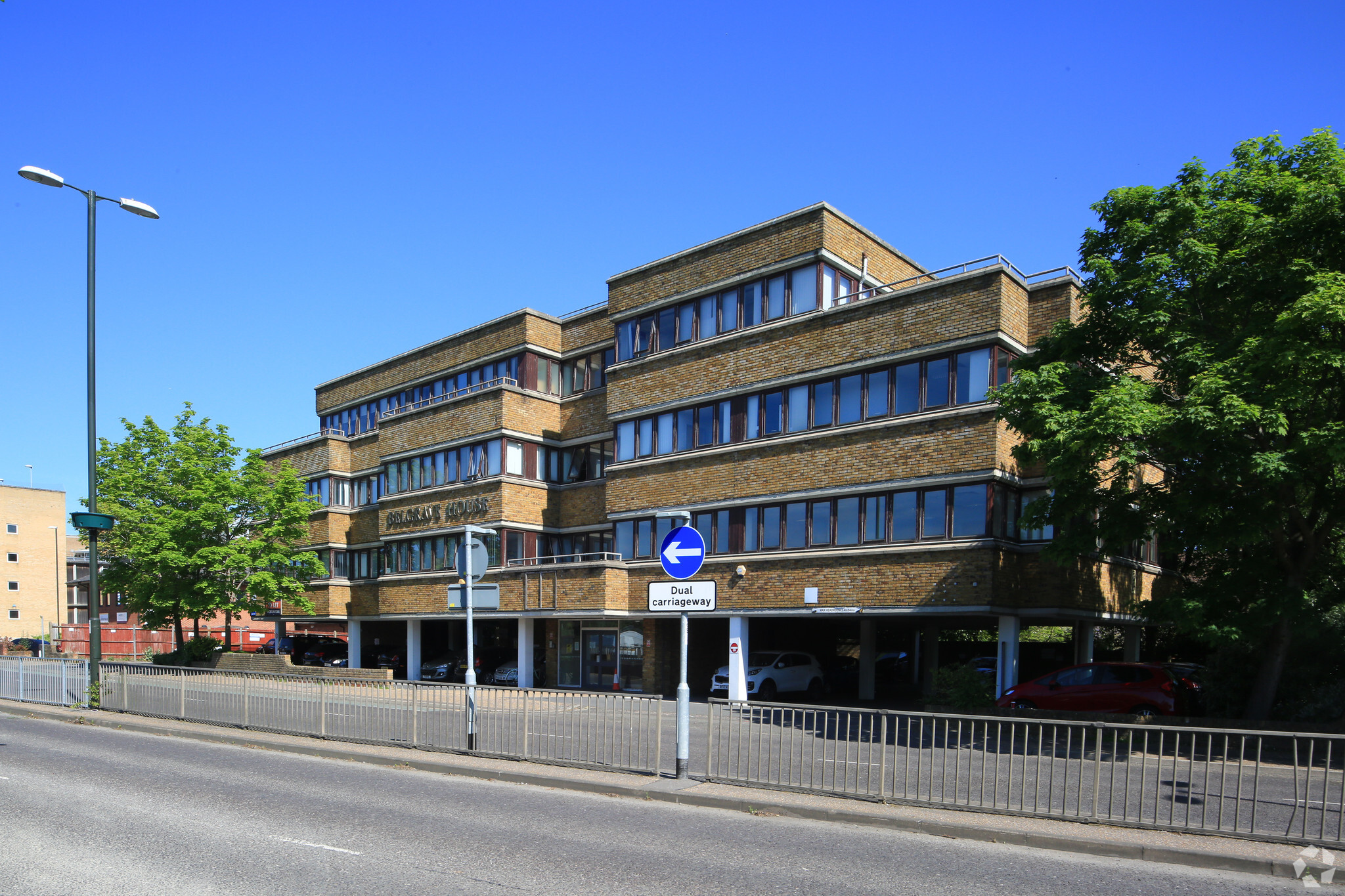 Station Way, Crawley à vendre Photo principale- Image 1 de 1