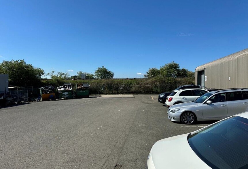 Pitreavie Way, Dunfermline à louer - Photo du bâtiment - Image 3 de 8